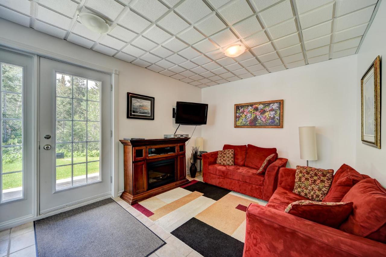 32 B De Vebron Apartman LʼAnse-Saint-Jean Kültér fotó